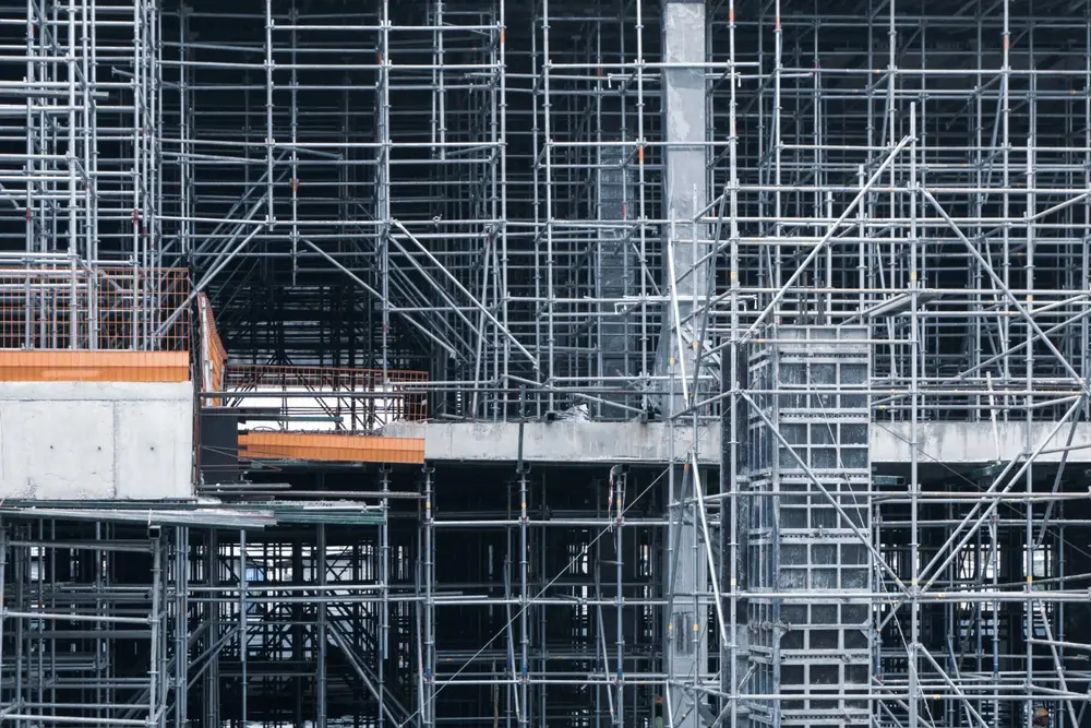 Scaffolding equipment